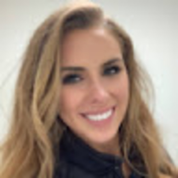 Meet your Posher, Nicole - Picture 1 of 1